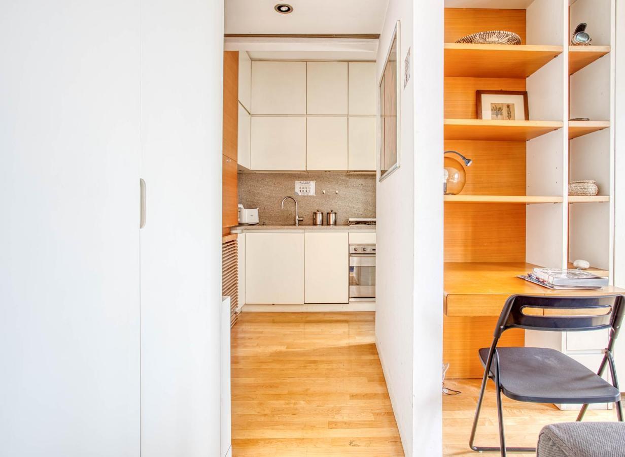 Joivy Vibrant Studio With Balcony ミラノ エクステリア 写真